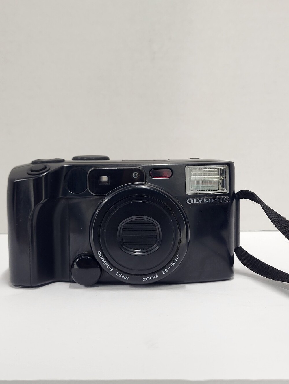 Olympus Infinity Zoom 200 35mm Film Camera With Flash Battery Tested  Works
